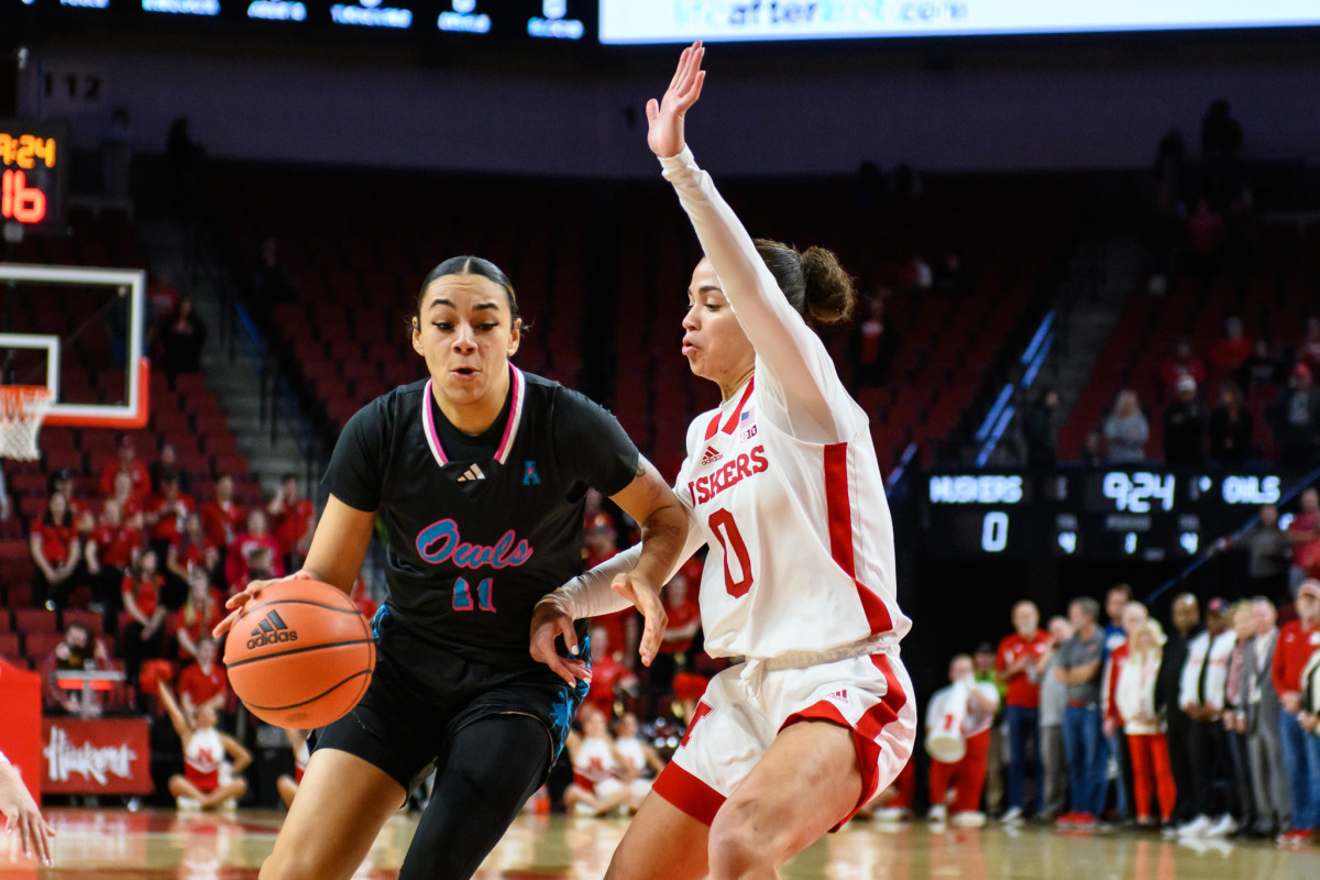 07_Darian White_WBB vs FAU 1129